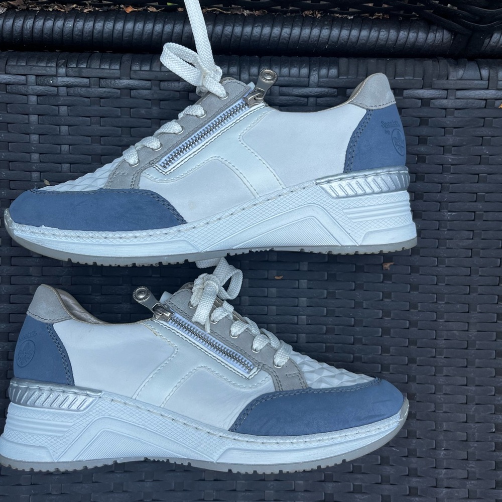 Rieker Kitty Sneakers blue and White Size 39 Shock Absorbent, Lightwight